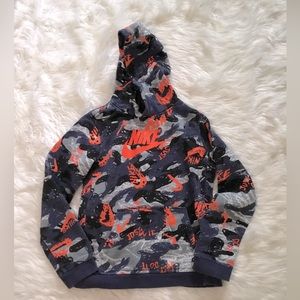 NIKE “Just Do It” sweatshirt with front pocket.